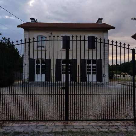 A La Gare Villa Saint-Nexans Exterior photo